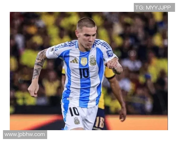 马斯坦托诺表现平平仅获6.2评分 12次失误难掩2射1正1关键传球的贡献 马斯坦托诺表现平平仅获6.2评分 12次失误难掩2射1正1关键传球的贡献